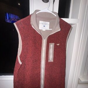 Southern Marsh Men's Red and Tan Zip Up Sweater